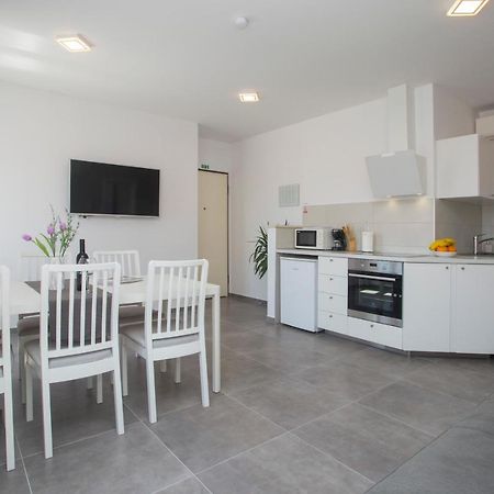 The View Apartment สปลิท ภายนอก รูปภาพ