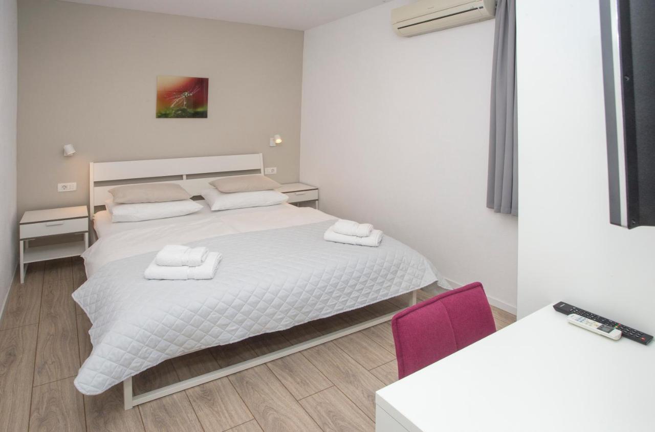 The View Apartment สปลิท ภายนอก รูปภาพ