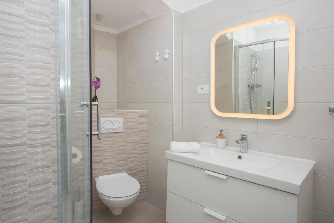 The View Apartment สปลิท ภายนอก รูปภาพ